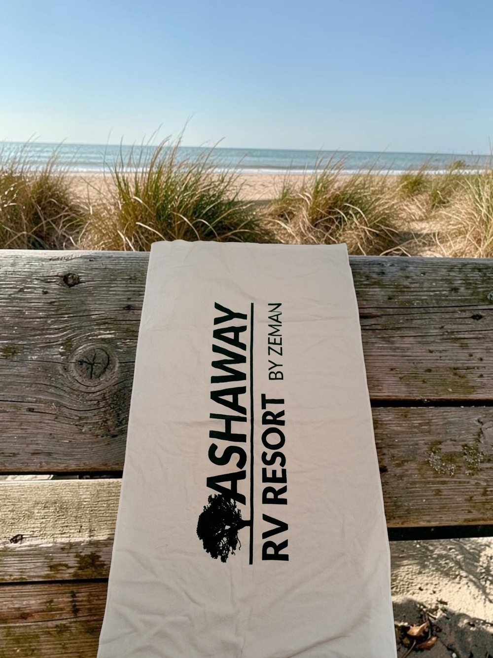 Ashaway RV Resort Towel Specialties 100% Cotton White Beach Towel (EUC)